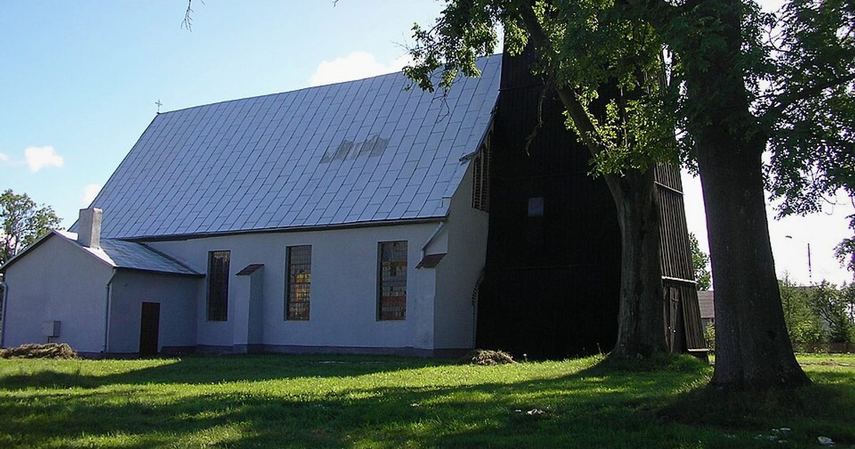 Kościół parafii Kościół św. Józefa w Trzebusz — zdjęcie