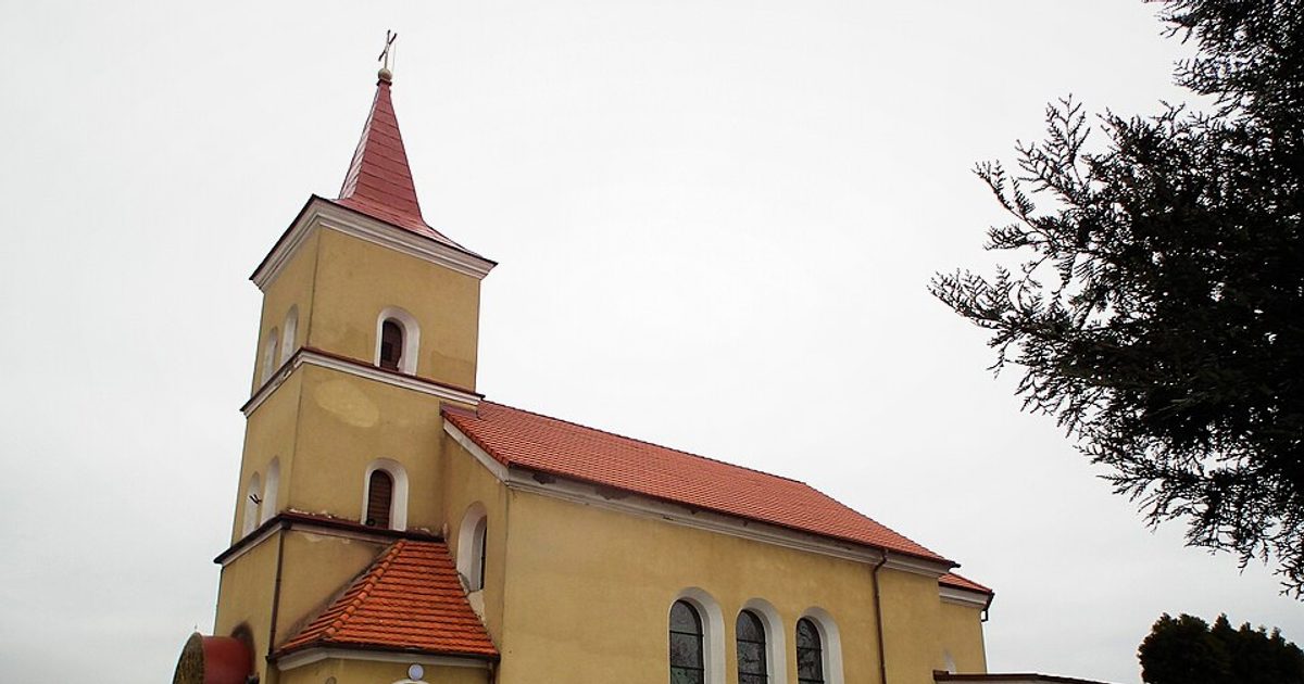 Kościół parafii Kościół św. Katarzyny w Chełmce — zdjęcie