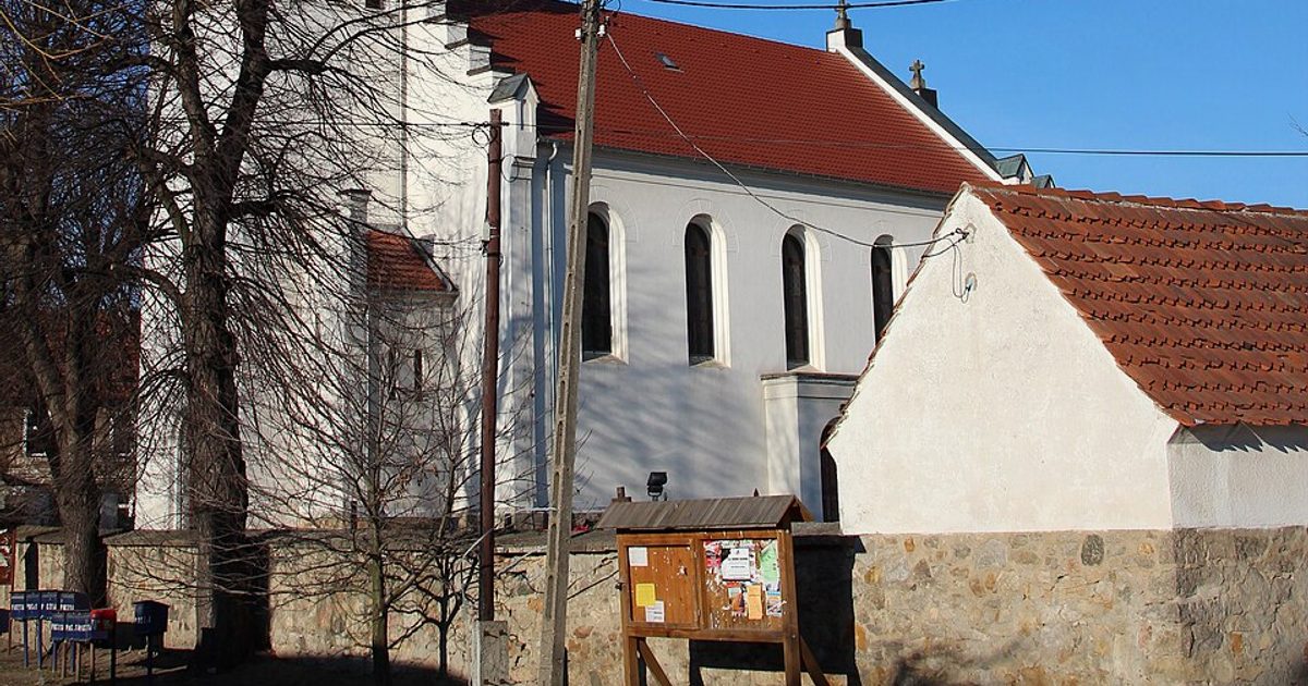 Kościół parafii Kościół św. Katarzyny Dziewicy i Męczennicy w Mysłaków — zdjęcie