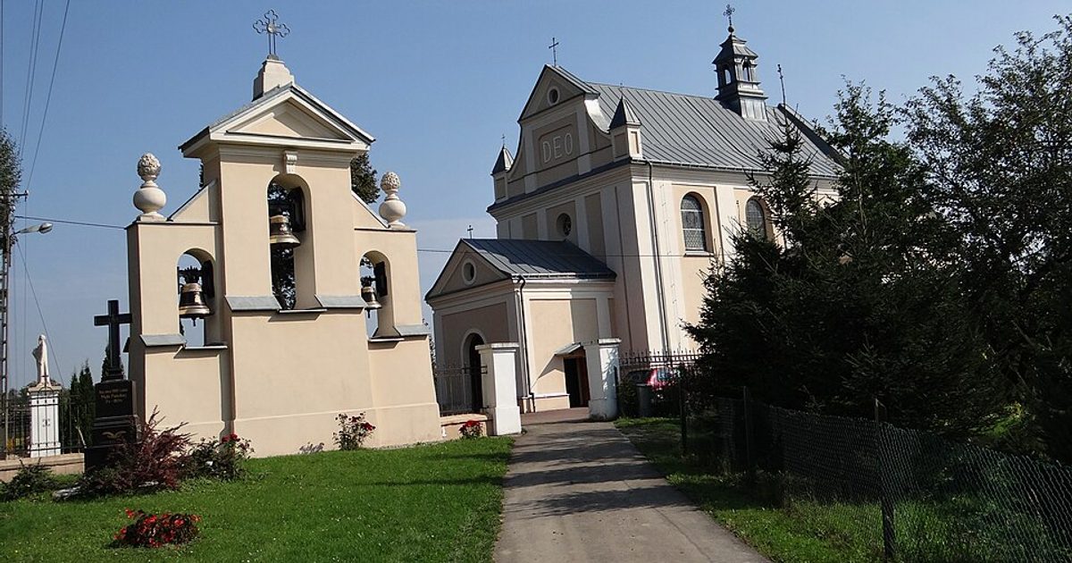 Kościół parafii Kościół św. Katarzyny w Manasterz — zdjęcie