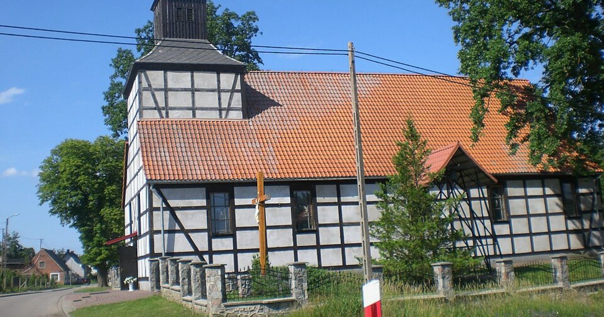 Kościół parafii Kościół św. Kazimierza w Mikorowo — zdjęcie
