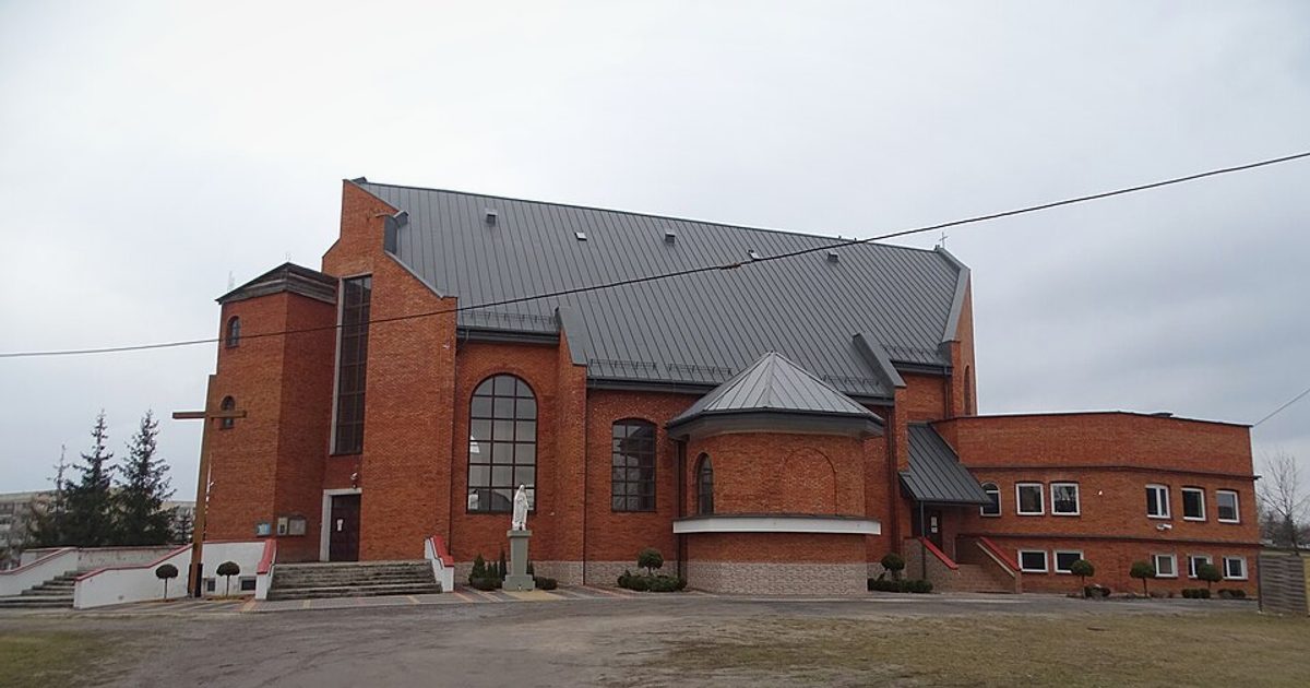 Kościół parafii Kościół św. Kazimierza w Ostrowiec Świętokrzyski — zdjęcie