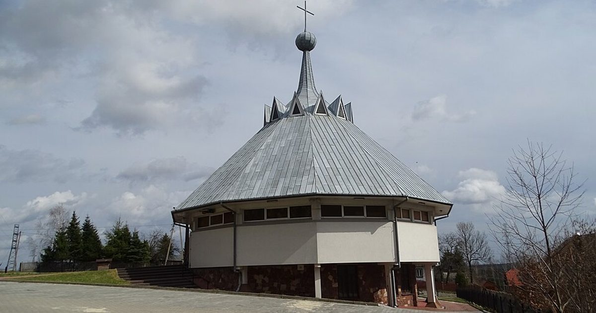 Kościół parafii Kościół św. Kazimierza w. w Występa — zdjęcie