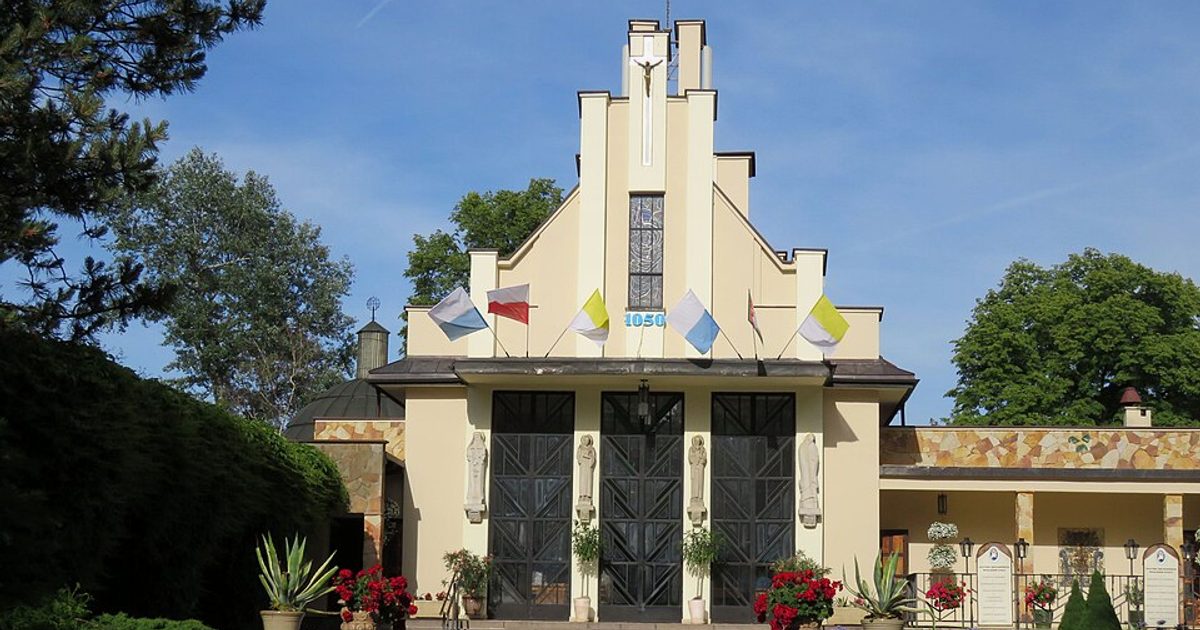 Kościół parafii Kościół św. Krzysztofa w Podkowa Leśna — zdjęcie