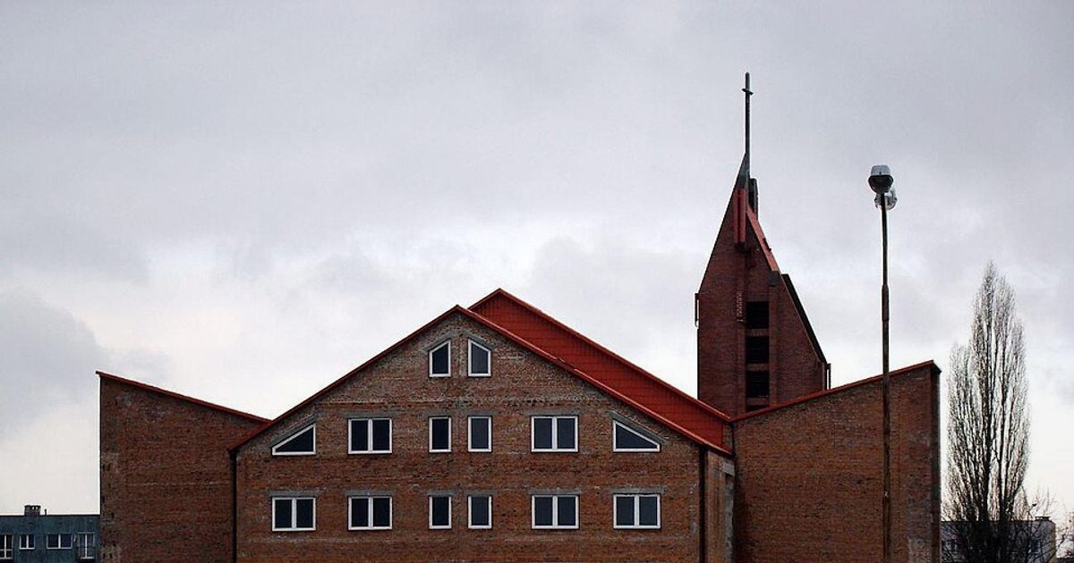 Kościół parafii Kościół św. Maksymiliana Kolbego w Jelcz-Laskowice — zdjęcie
