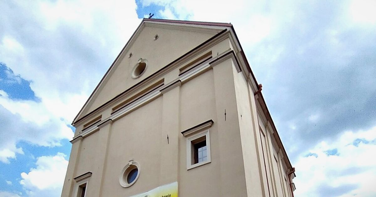 Kościół parafii Kościół św. Małgorzaty i św. Mikołaja w Świeciechów Poduchowny — zdjęcie