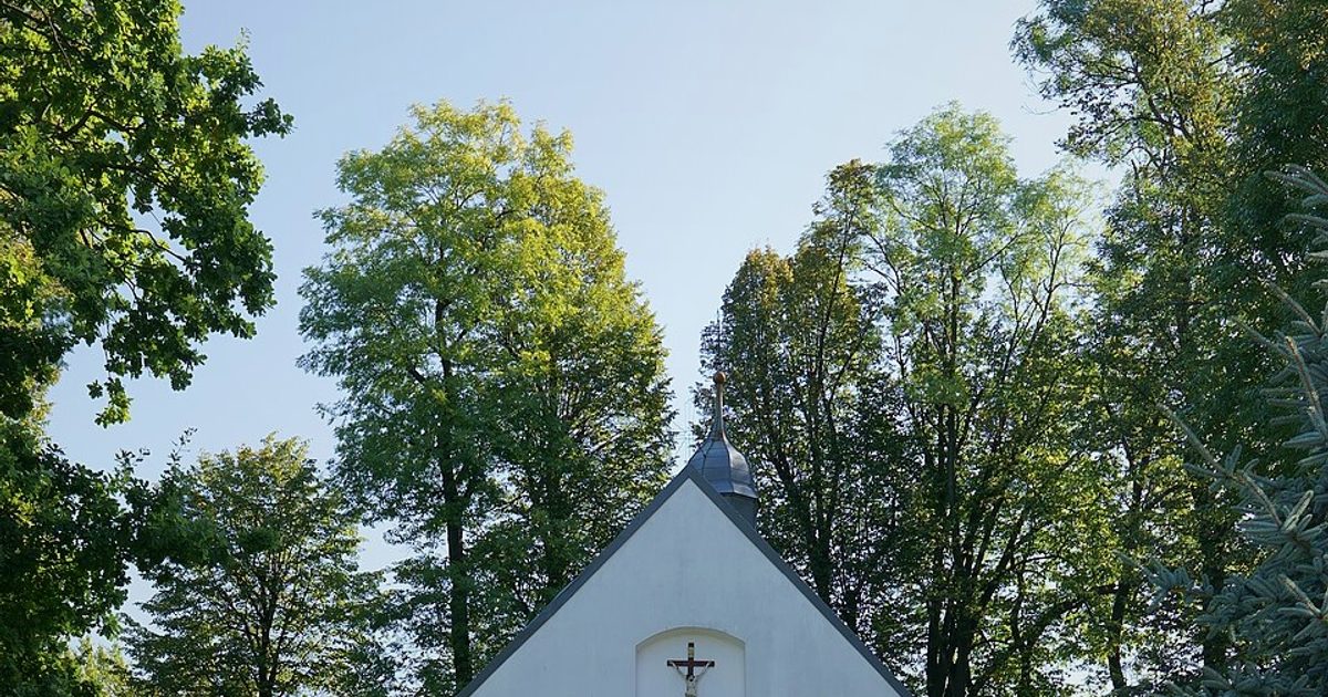 Kościół parafii Kościół św. Marcina w Poręba Dzierżna — zdjęcie