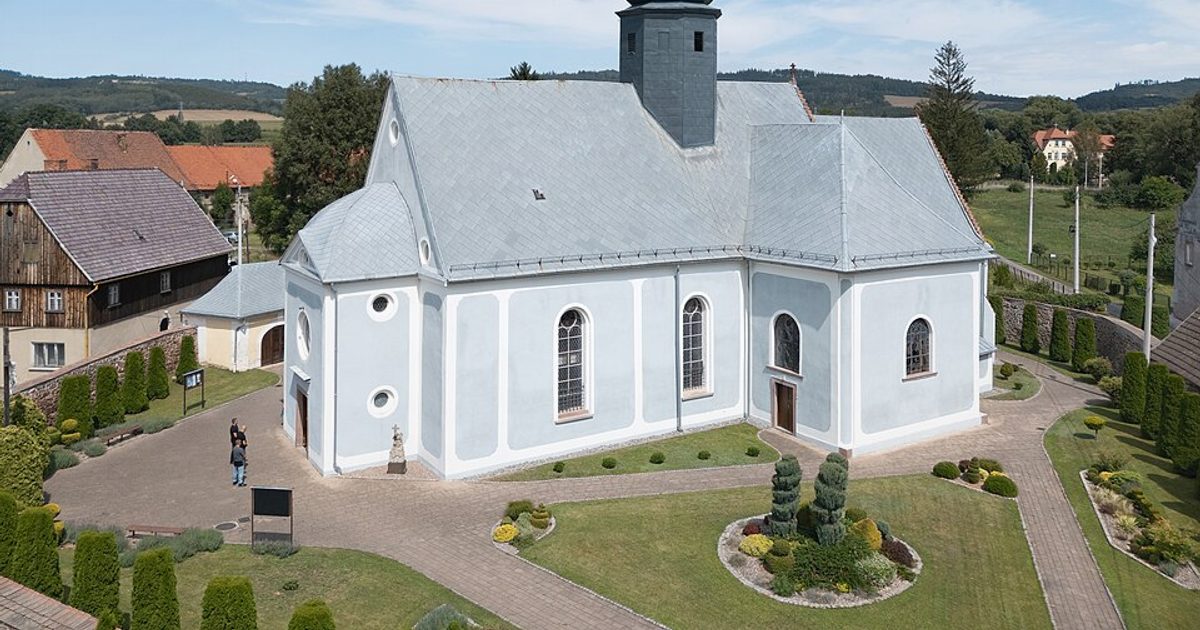 Kościół parafii Kościół św. Marii Magdaleny w Ścinawka Średnia — zdjęcie