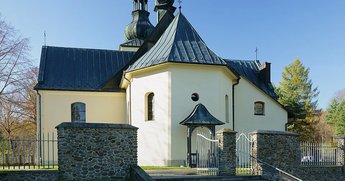 Kościół parafii Kościół św. Marii Magdaleny w Trzebunia — zdjęcie