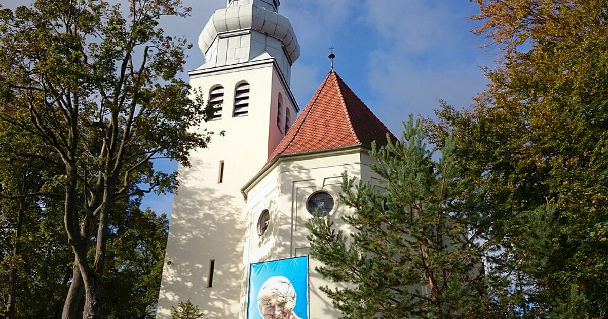 Kościół parafii Kościół św. Mateusza Apostoła w Góra — zdjęcie