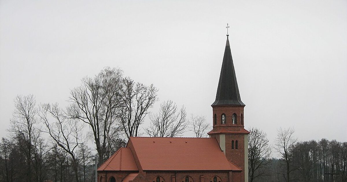 Kościół parafii Kościół św. Michała Archanioła w Broniszewice — zdjęcie