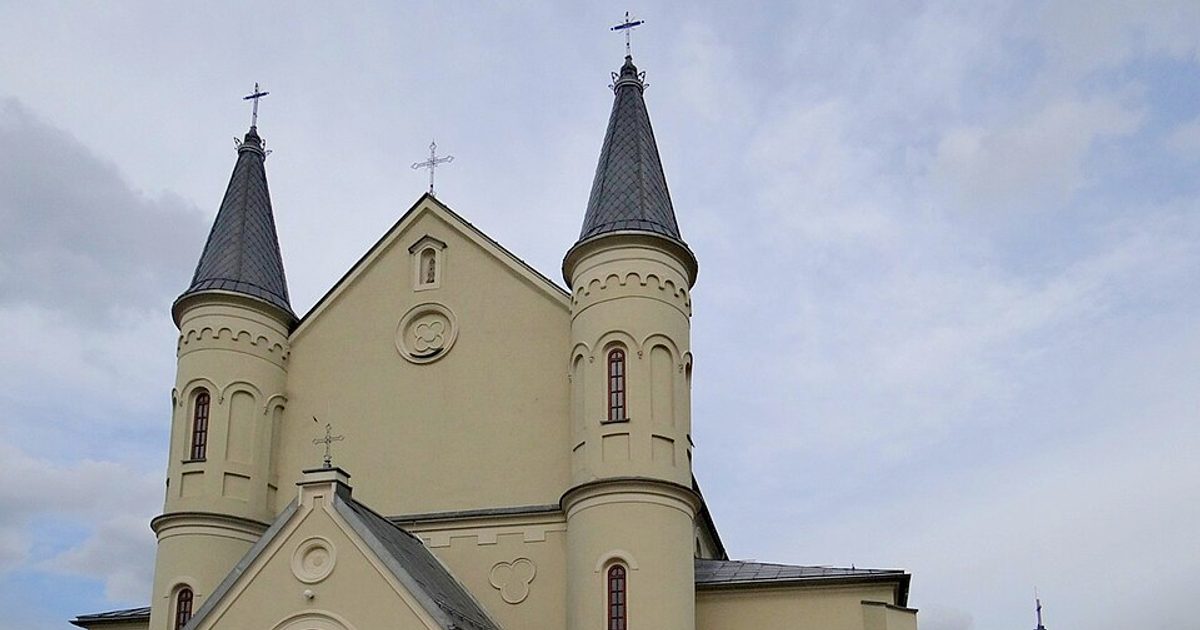 Kościół parafii Kościół św. Michała Archanioła w Daleszyce — zdjęcie