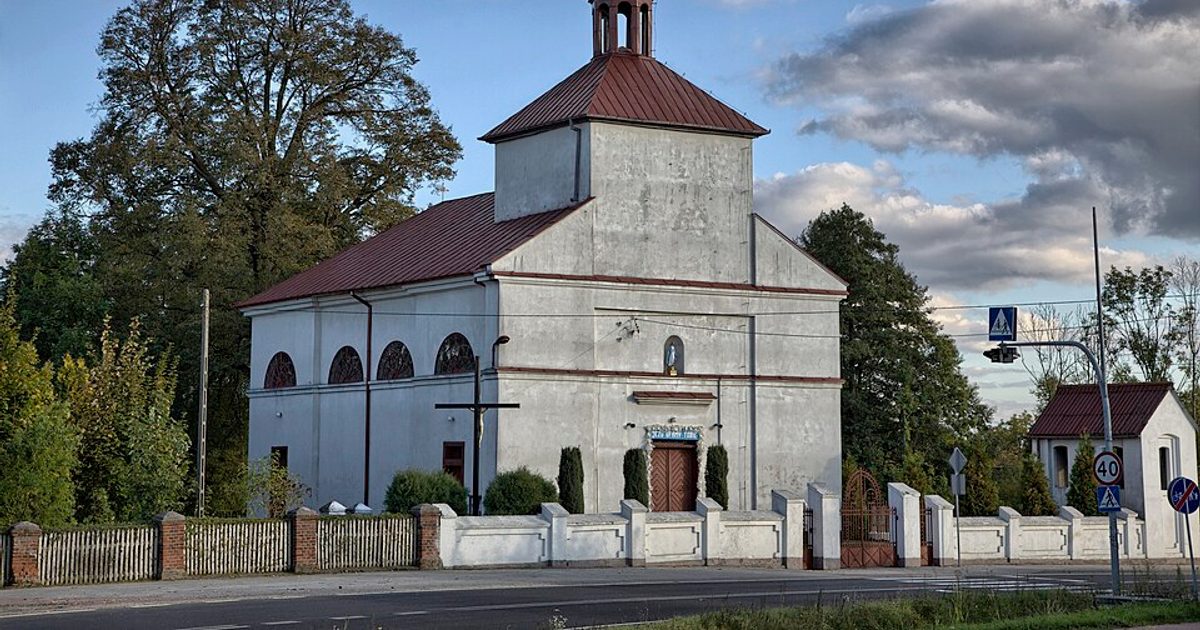 Kościół parafii Kościół św. Michała Archanioła w Dworszowice Kościelne — zdjęcie
