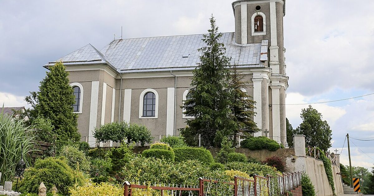 Kościół parafii Kościół św. Michała Archanioła w Dziećmarów — zdjęcie