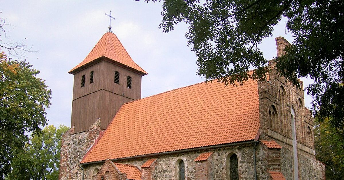 Kościół parafii Kościół św. Michała Archanioła w Grzybno — zdjęcie