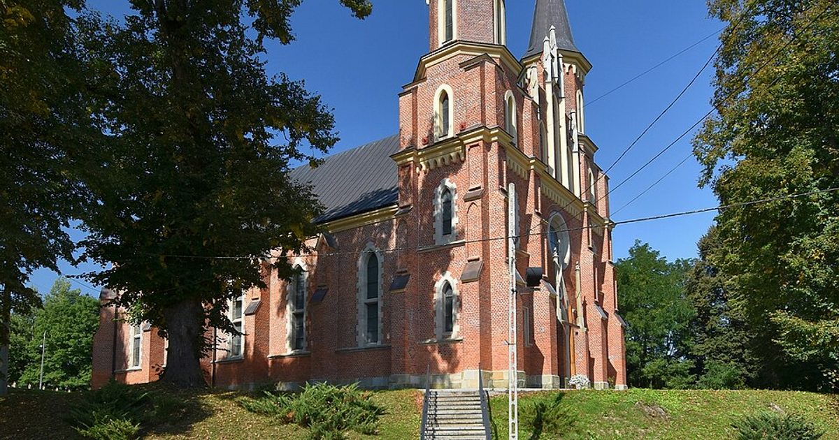 Kościół parafii Kościół św. Michała Archanioła i św. Anny w Dydnia — zdjęcie