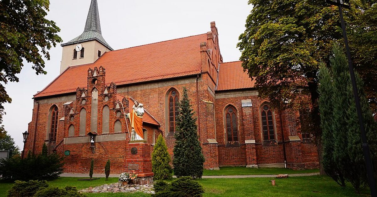 Kościół parafii Kościół św. Michała Archanioła w Skarszewy — zdjęcie