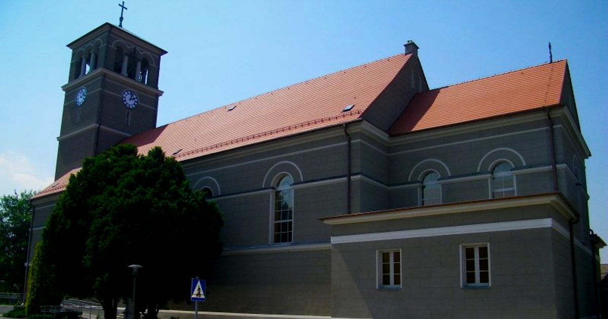Kościół parafii Kościół św. Michała Archanioła w Stare Siołkowice — zdjęcie