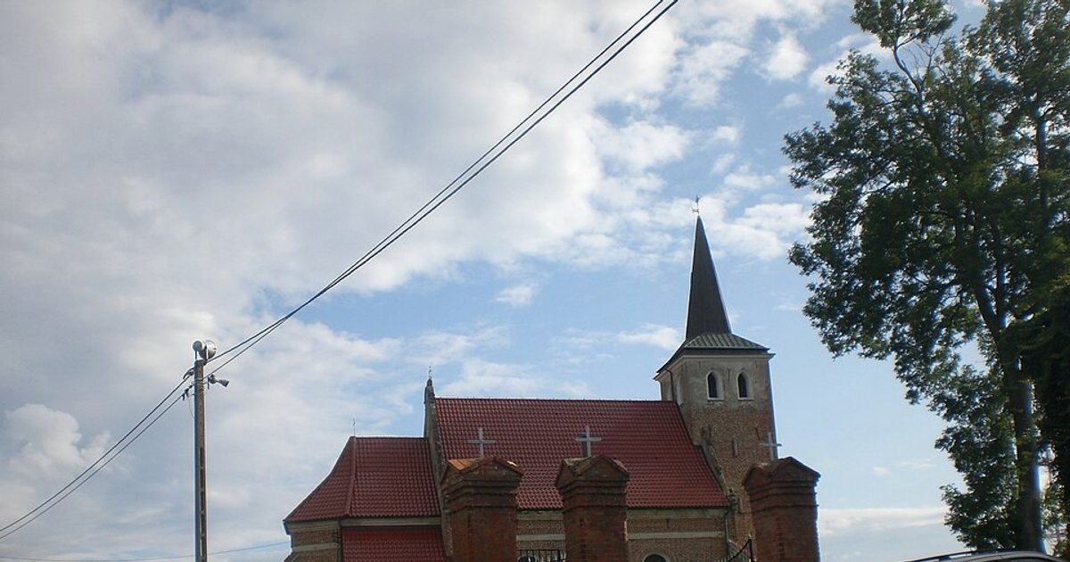 Kościół parafii Kościół św. Michała Archanioła w Starzyno — zdjęcie