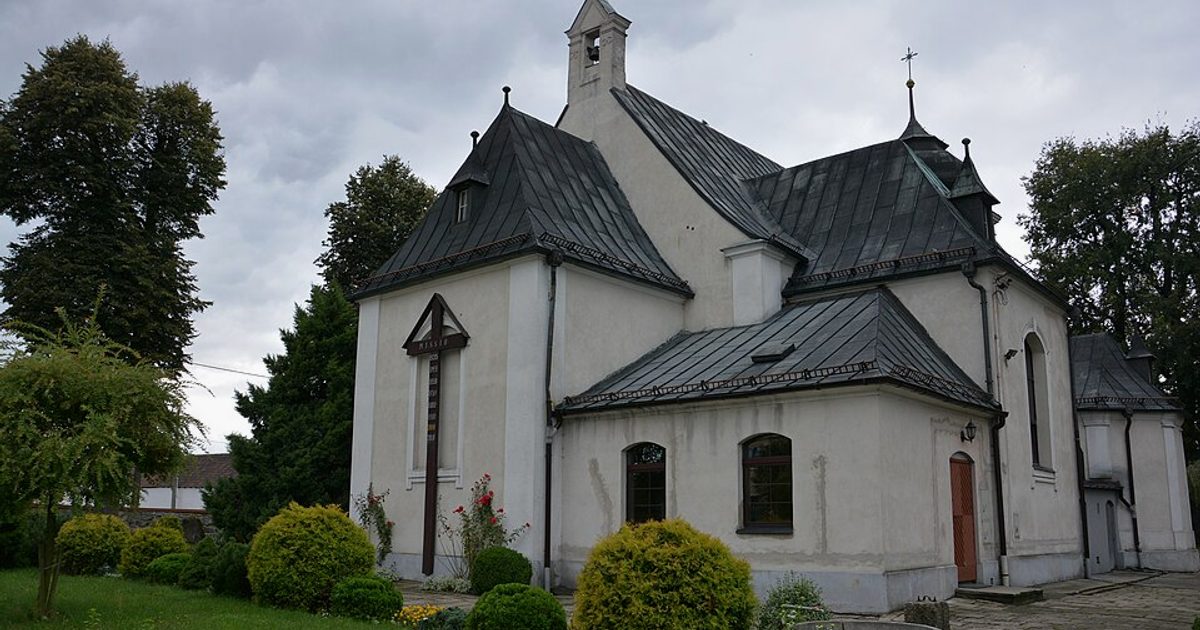 Kościół parafii Kościół św. Michała w Rozmierz — zdjęcie