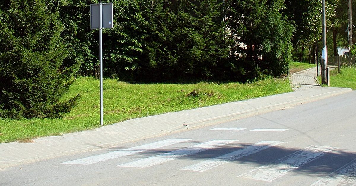 Kościół parafii Kościół św. Mikołaja Biskupa w Bażyny — zdjęcie