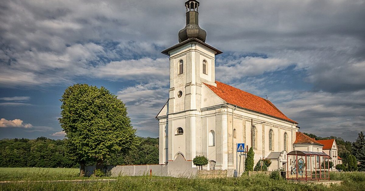 Kościół parafii Kościół św. Mikołaja Biskupa w Dzielów — zdjęcie