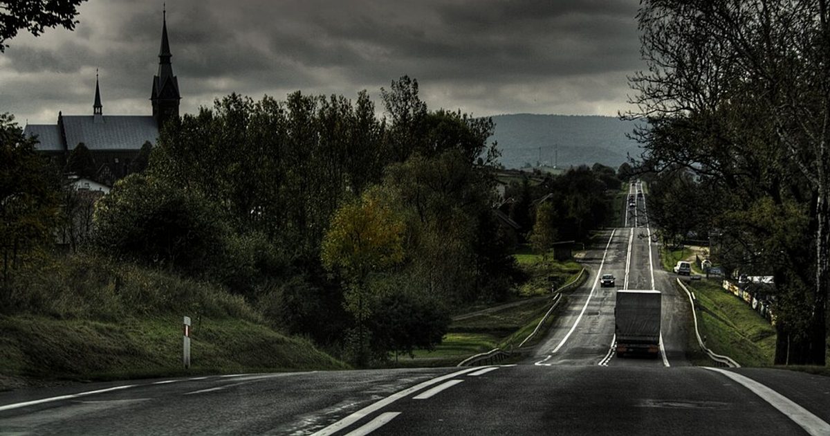 Kościół parafii Kościół św. Mikołaja Biskupa w Równe — zdjęcie