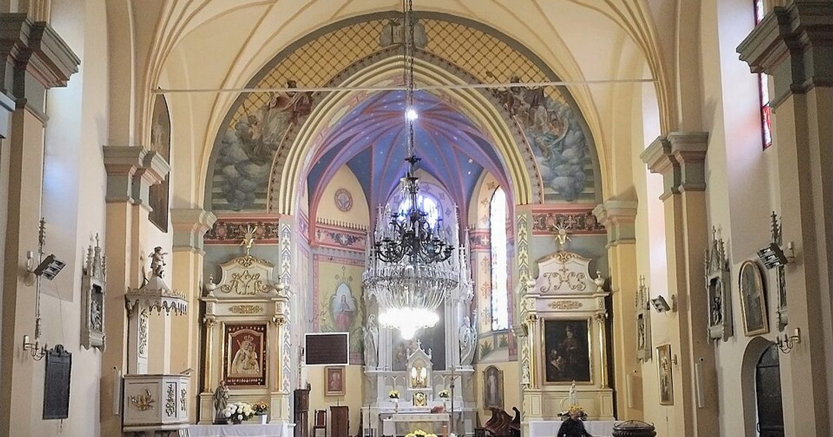 Kościół parafii Kościół św. Mikołaja BM w Tarczyn — zdjęcie