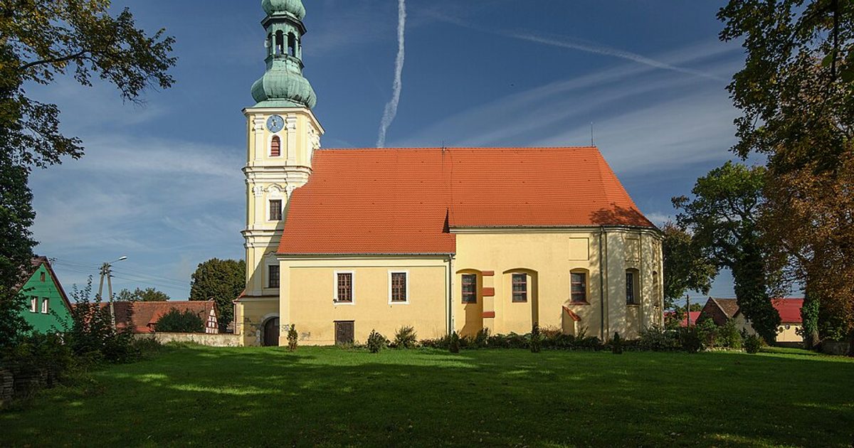 Kościół parafii Kościół św. Mikołaja w Brzezia Łąka — zdjęcie