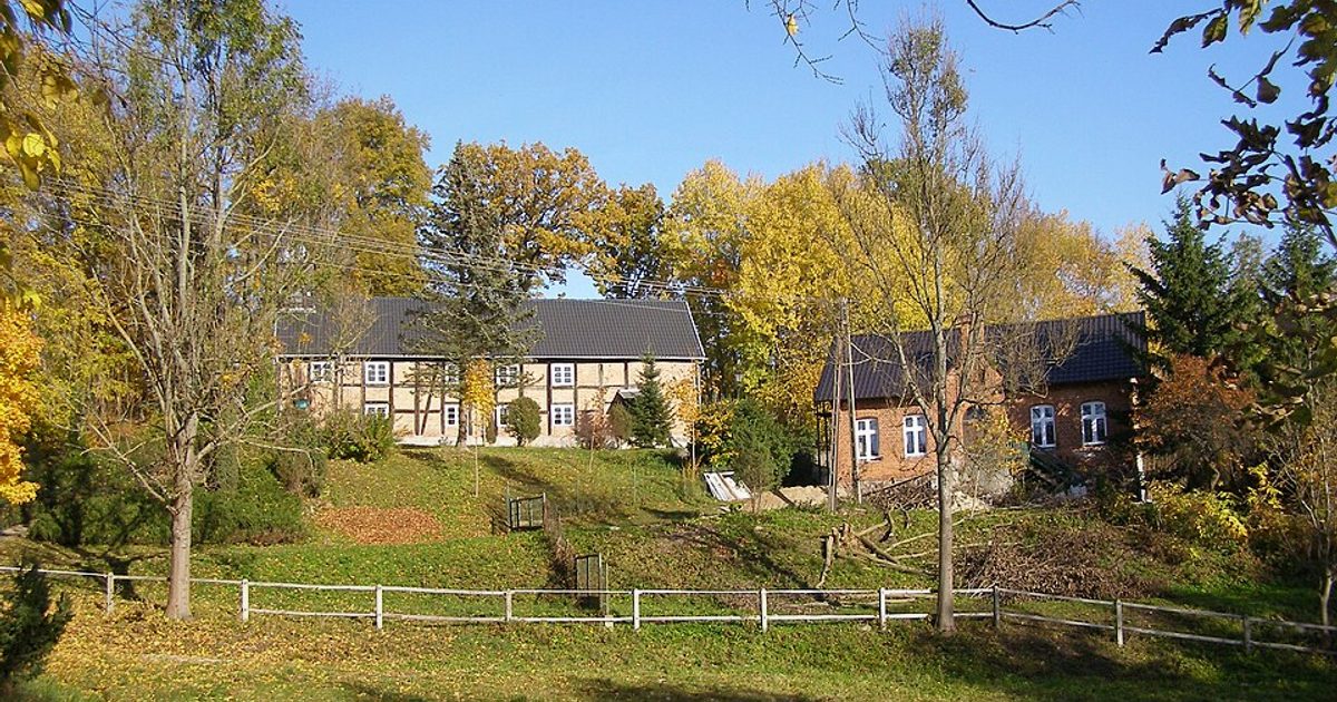 Kościół parafii Kościół św. Mikołaja w Czapielsk — zdjęcie