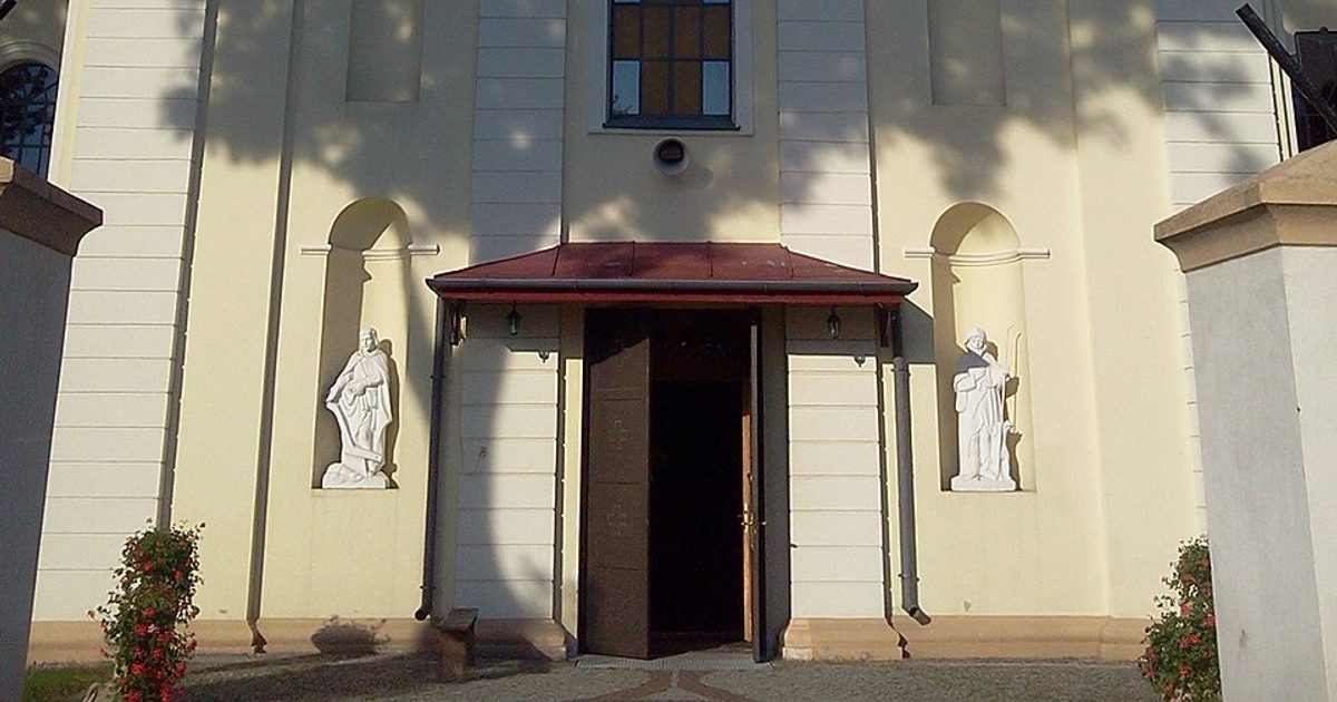 Kościół parafii Kościół św. Mikołaja w Grabowiec — zdjęcie
