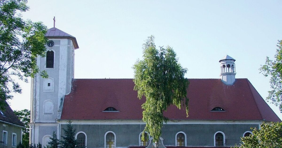 Kościół parafii Kościół św. Mikołaja w Henryków Lubański — zdjęcie