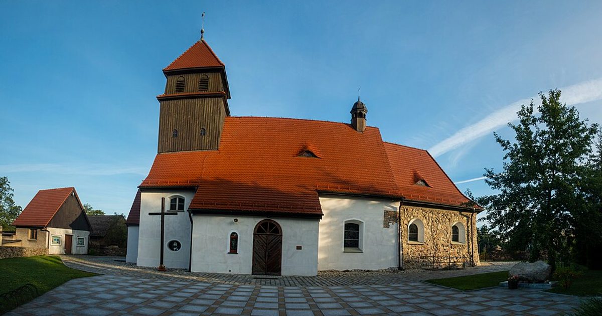 Kościół parafii Kościół św. Mikołaja w Kozłów — zdjęcie