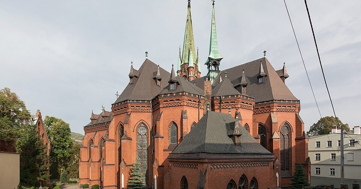 Kościół parafii Kościół św. Mikołaja w Nowa Ruda — zdjęcie