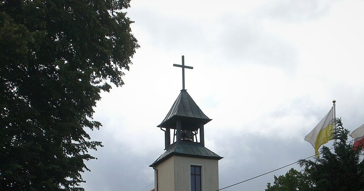 Kościół parafii Kościół św. Piotra Apostoła w Bożepole Wielkie — zdjęcie