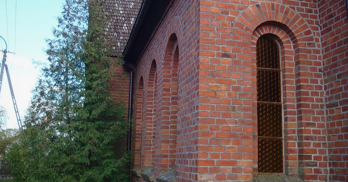 Kościół parafii Kościół św. Piotra i Pawła w Piława — zdjęcie