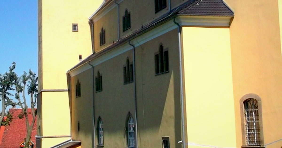 Kościół parafii Kościół św. Rodziny w Chełmsko Śląskie — zdjęcie