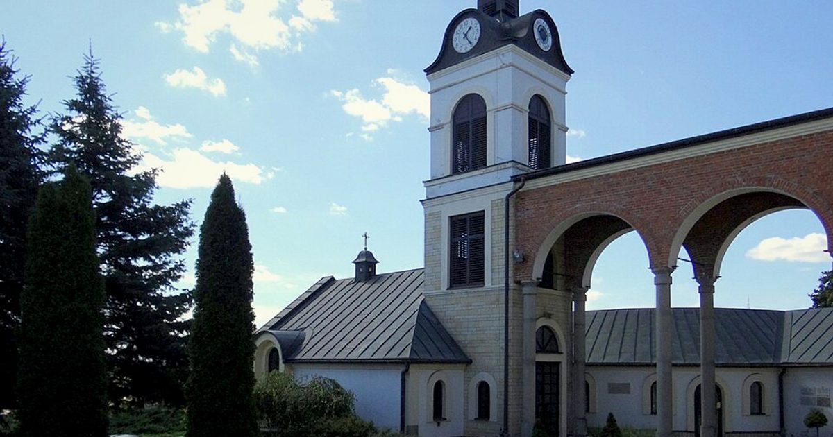 Kościół parafii Kościół św. Stanisława BM w Ożarów — zdjęcie