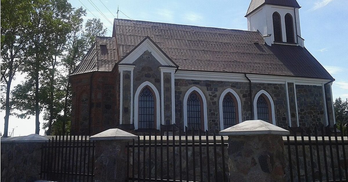 Kościół parafii Kościół św. Stanisława BM w Zaręby Kościelne — zdjęcie