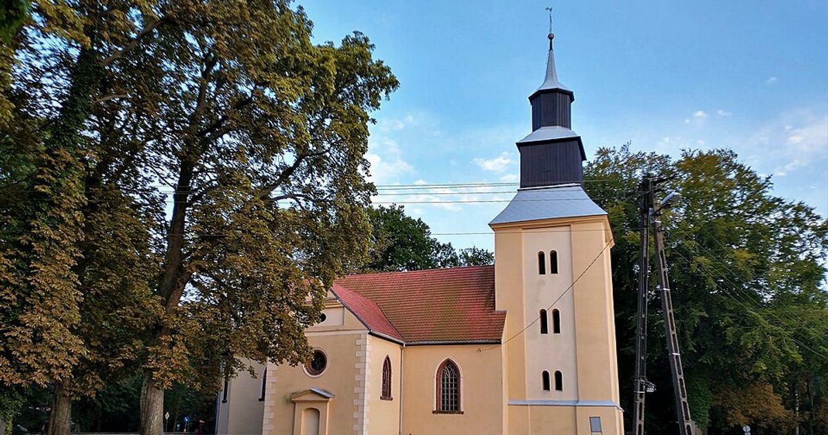 Kościół parafii Kościół św. Stanisława Kostki w Karnice — zdjęcie