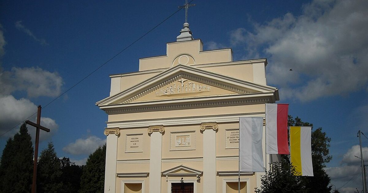 Kościół parafii Kościół św. Stanisława Kostki w Okuniew — zdjęcie