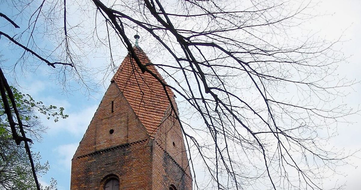 Kościół parafii Kościół św. Stanisława Kostki w Zławieś Wielka — zdjęcie