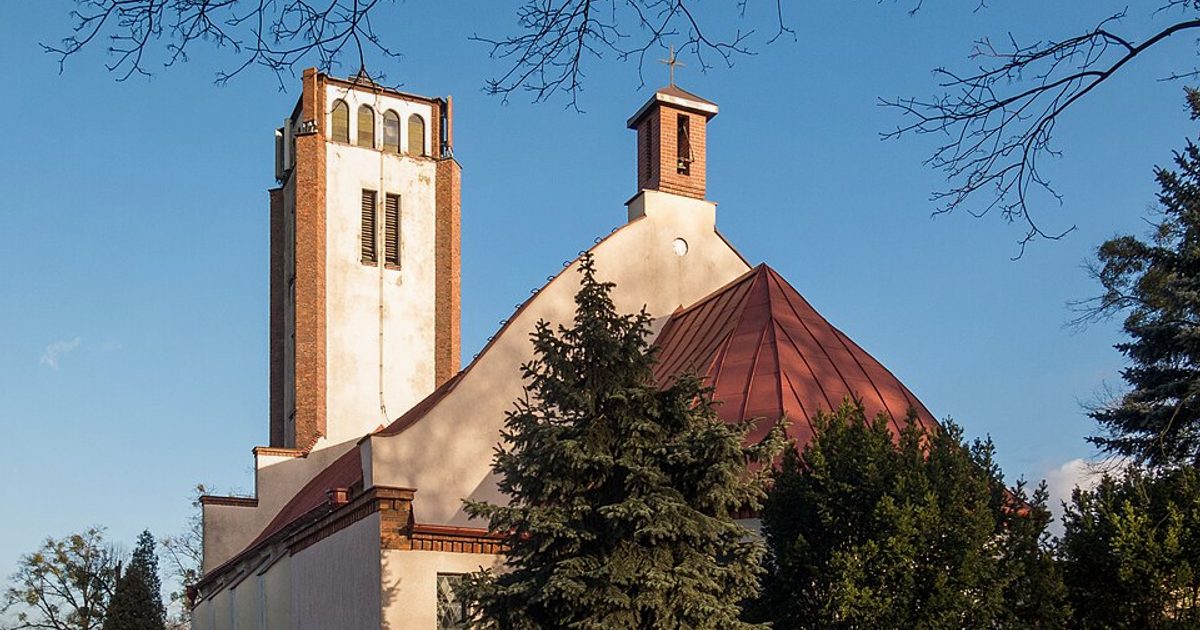 Kościół parafii Kościół św. Teresy od Dzieciątka Jezus w Grębocin — zdjęcie