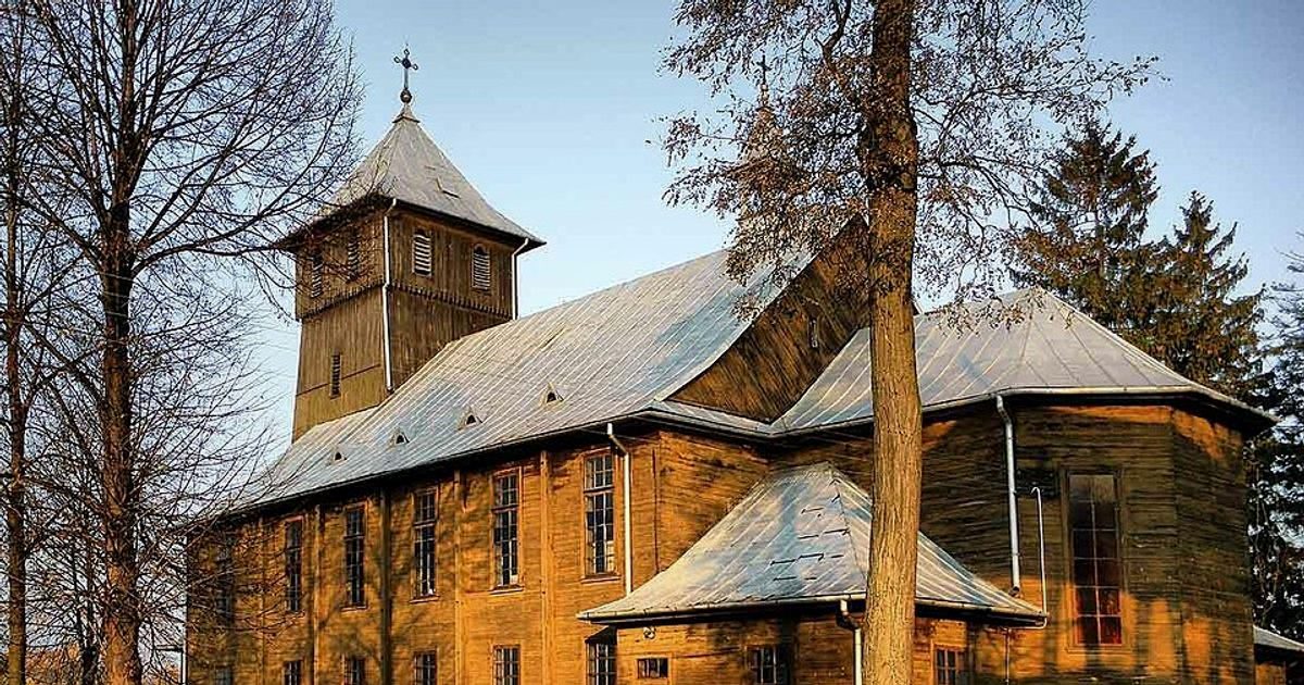 Kościół parafii Kościół św. Teresy od Dzieciątka Jezus w Sułków — zdjęcie