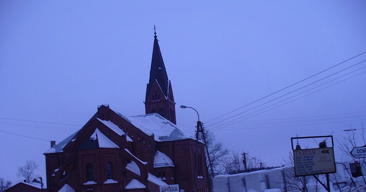 Dzieła sztuki sakralnej — Kościół św. Teresy od Dzieciątka Jezus, Szymbark. Zdjęcie: Wikimedia Commons.