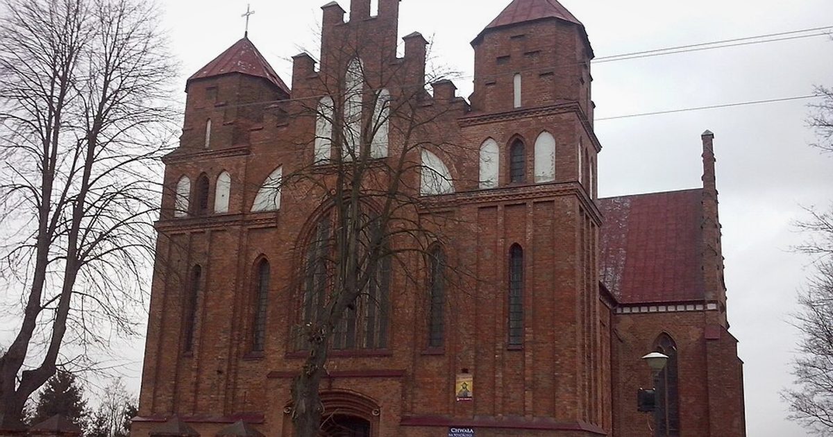 Kościół parafii Kościół św. Tomasza Apostoła w Dzierżenin — zdjęcie