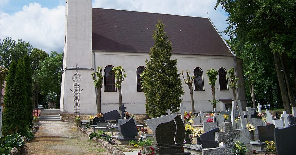 Kościół parafii Kościół Św. Trójcy w Słaboszewo — zdjęcie
