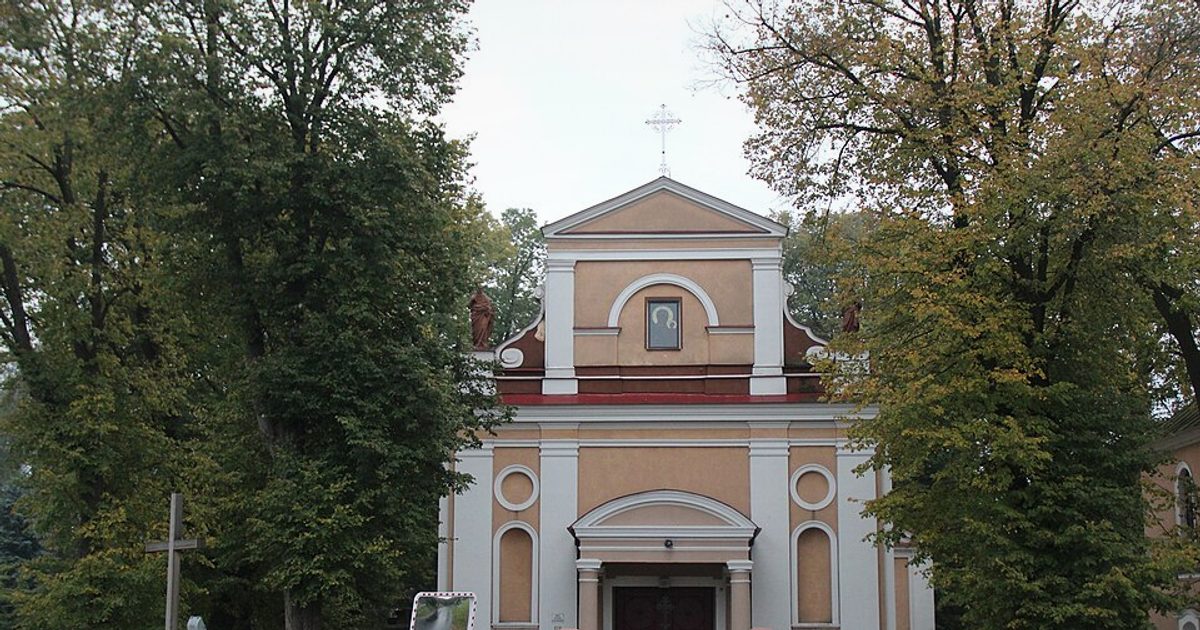 Kościół parafii Kościół św. Wawrzyńca w Czerniejów — zdjęcie