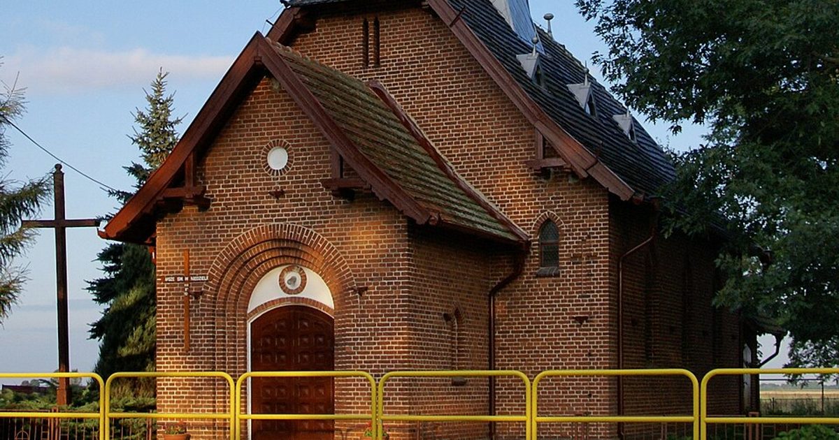 Kościół parafii Kościół św. Wawrzyńca w Czewujewo — zdjęcie