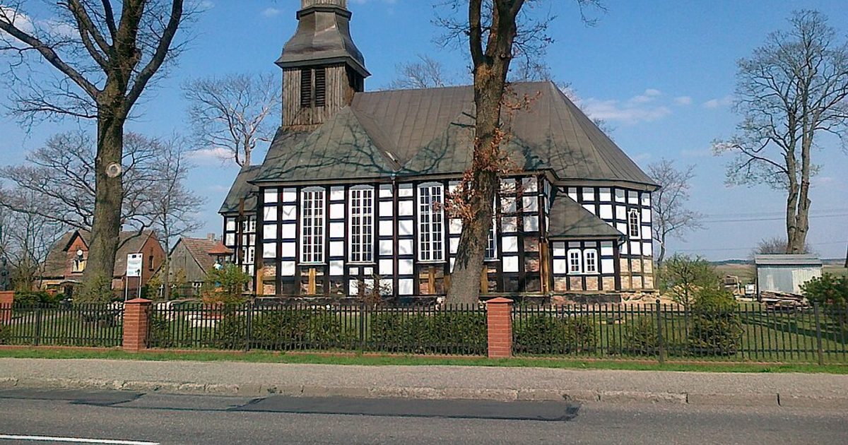 Kościół parafii Kościół św. Wawrzyńca Męczennika w Brzezie — zdjęcie